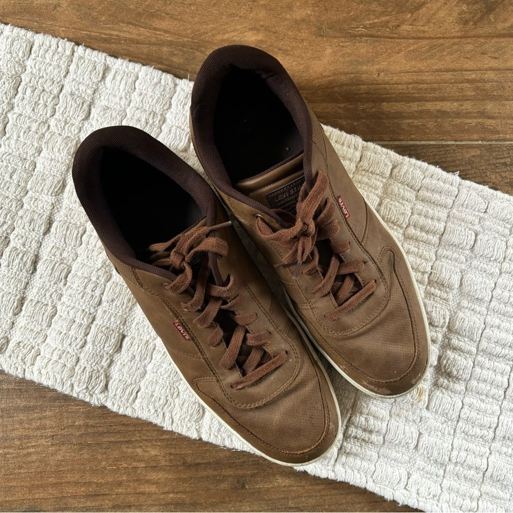 Levi’s‎ men’s sneakers Size 13